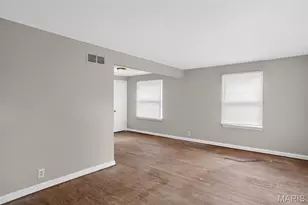 8151 Underhill Dr, Saint Louis, MO 63114 - Photo 9