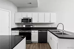 200 S Kirkwood Rd, Saint Louis, MO 63122 - Photo 3