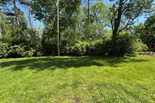 908 Woodshire Ln + Lot A, Creve Coeur, MO 63141 - Photo 9