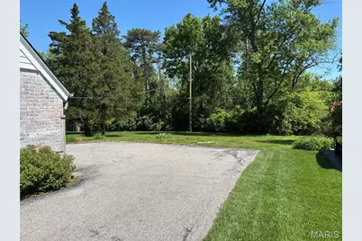 908 Woodshire Lane + Lot A, Creve Coeur, MO 63141 - Photo 7