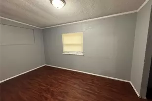 452 Bluff Dr, Saint Louis, MO 63137 - Photo 5