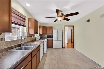 705 Bellavilla Drive, Bella Villa, MO 63125 - Photo 15
