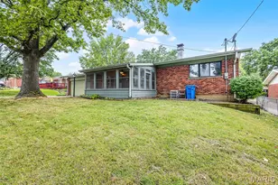 2520 Greenberry Dr, Florissant, MO 63033 - Photo 43