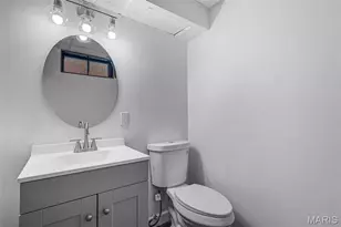 2520 Greenberry Dr, Florissant, MO 63033 - Photo 37