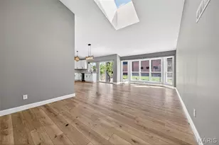 549 Rancho Ln, Florissant, MO 63031 - Photo 9