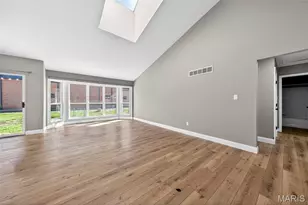 549 Rancho Ln, Florissant, MO 63031 - Photo 7