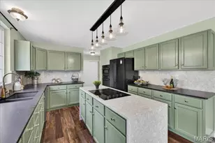5527 Hennsley Cir, Weldon Spring, MO 63304 - Photo 11