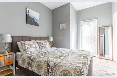 906 Hickory Street, Saint Louis, MO 63104 - Photo 7