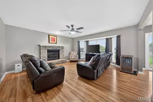 1170 Sunny Ridge Dr, O'Fallon, MO 63366 - Photo 3