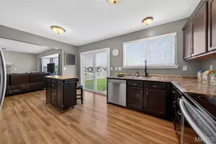 1170 Sunny Ridge Dr, O'Fallon, MO 63366 - Photo 11