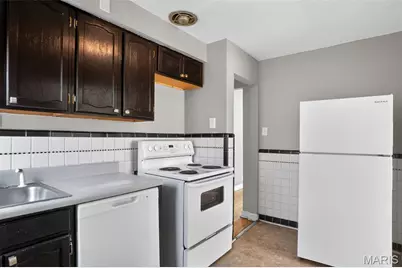 1124 Grenshaw Drive, Saint Louis, MO 63137 - Photo 17
