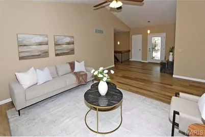 390 Windsor Place #E, Saint Peters, MO 63376 - Photo 5