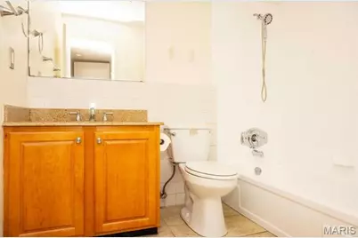 4355 Maryland Avenue #330, Saint Louis, MO 63108 - Photo 11