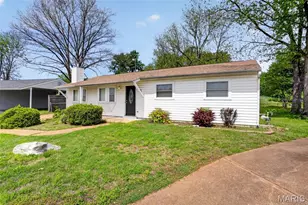 25 Jane Ct, Maryland Heights, MO 63043 - Photo 3
