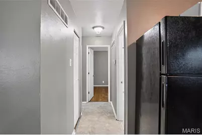 1752 Hudson Road, Saint Louis, MO 63136 - Photo 23