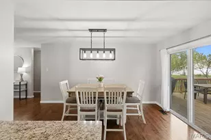 2515 Pioneer Dr, Saint Louis, MO 63129 - Photo 15