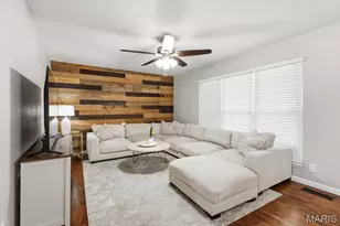 2515 Pioneer Dr, Saint Louis, MO 63129 - Photo 9
