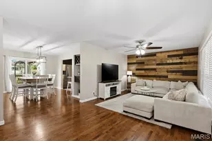 2515 Pioneer Dr, Saint Louis, MO 63129 - Photo 7