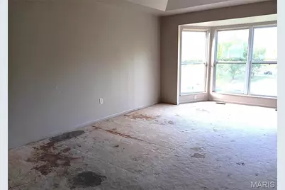 318 Coventry Trail Lane, Maryland Heights, MO 63043 - Photo 13