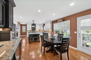 5754 Wickershire Ln, Oakville, MO 63129 - Photo 9