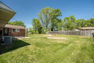 9025 Brassie Dr, Overland, MO 63114 - Photo 43