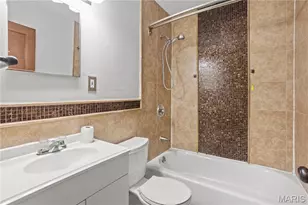 7720 Brocton Ct, Bel-Nor, MO 63121 - Photo 11