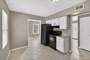 6018 Evergreen Blvd, Saint Louis, MO 63134 - Photo 9