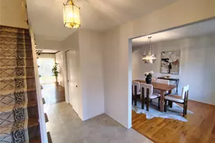 1029 Fernway Ln, Creve Coeur, MO 63141 - Photo 5