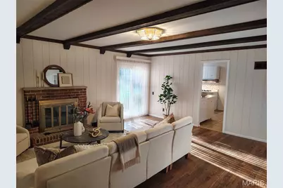 1029 Fernway Lane, Creve Coeur, MO 63141 - Photo 7