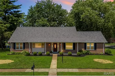 1029 Fernway Lane, Creve Coeur, MO 63141 - Photo 1