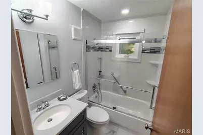 1029 Fernway Lane, Creve Coeur, MO 63141 - Photo 13