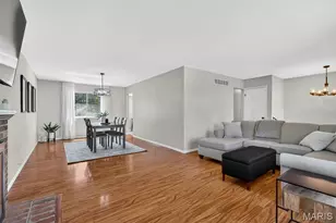 12538 Parkway Acres Ct, Maryland Heights, MO 63043 - Photo 9