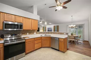 815 Whisper Creek Ct, Wentzville, MO 63385 - Photo 7