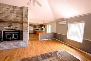 24306 Parade Dr, Lebanon, MO 65536 - Photo 11