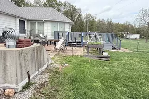 24306 Parade Dr, Lebanon, MO 65536 - Photo 23