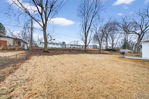 2500 Dove Dr, Florissant, MO 63031 - Photo 27