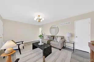 2500 Dove Dr, Florissant, MO 63031 - Photo 7