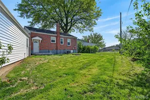 9233 Meadowbrook Ln, Overland, MO 63114 - Photo 9