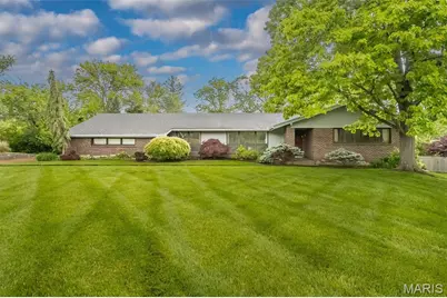 336 Hackmann Lane, Creve Coeur, MO 63141 - Photo 1