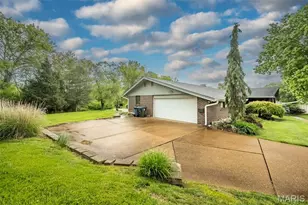 336 Hackmann Ln, Creve Coeur, MO 63141 - Photo 57