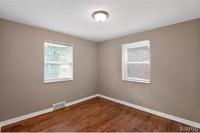 6929 Roland Boulevard, Saint Louis, MO 63121 - Photo 11