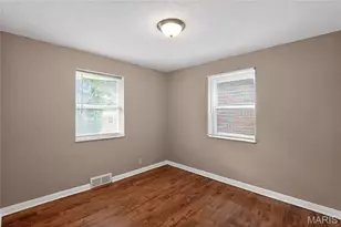 6929 Roland Blvd, Saint Louis, MO 63121 - Photo 11
