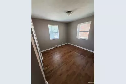 6929 Roland Boulevard, Saint Louis, MO 63121 - Photo 7