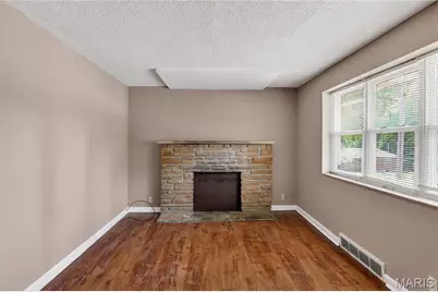 6929 Roland Boulevard, Saint Louis, MO 63121 - Photo 9