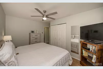 12167 Parkwood Place, Maryland Heights, MO 63043 - Photo 19
