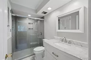 1721 Kenmont Rd, Ladue, MO 63124 - Photo 31