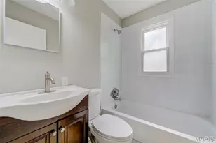 6811 Brower Ct, Berkeley, MO 63134 - Photo 5