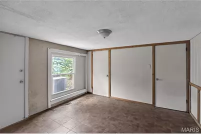 9466 Adler Avenue, Saint Louis, MO 63137 - Photo 15
