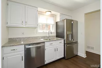 5539 Duchesne Parque Drive, Saint Louis, MO 63128 - Photo 7