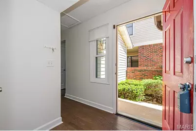 5539 Duchesne Parque Drive, Saint Louis, MO 63128 - Photo 5